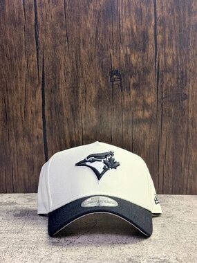 NWT New Era Toronto Blue Jays 9FORTY Snapback Cream/Black OSFA